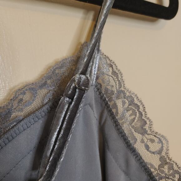 Hippie Rose Size Small S New NWT Velvet Silver Shiny Tank Top Lace Metallic - Picture 8 of 13